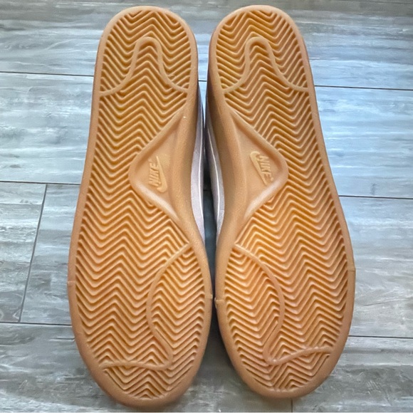 Nike Women’s Court Royale Suede Sneakers 'Silt Red' size 11 Taupe Rose Casual - Picture 9 of 10